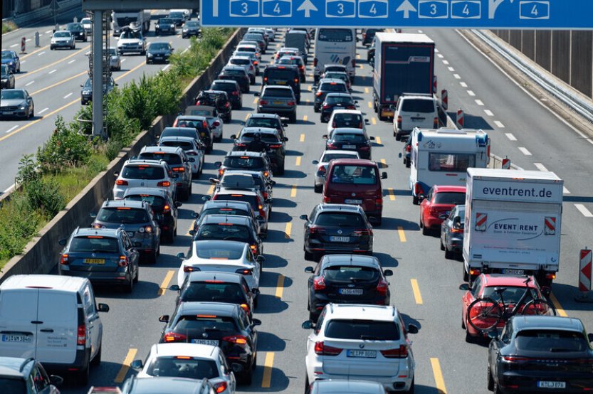 Letní cesty autem po Evropě letos budou někde dražší, přibyly jednodenní známky