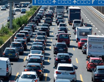 Letní cesty autem po Evropě letos budou někde dražší, přibyly jednodenní známky