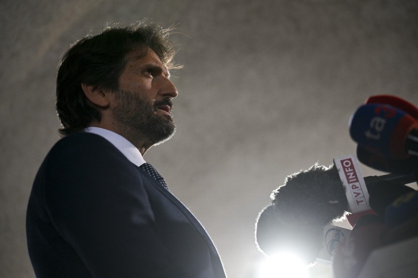 Média odmítla svůj podíl na atmosféře před atentátem na Fica, zní z vlády