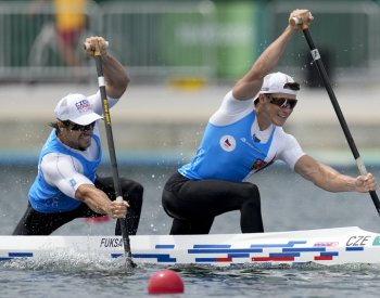 Bratři Fuksové dojeli na ME pátí v závodě delbkánoí na 500 m, stejně jako loni