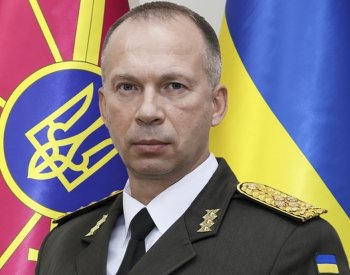 Rusko zesiluje útoky před příletem stíhaček F-16 na bojiště, tvrdí Kyjev