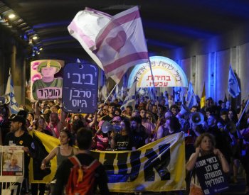 Předčasné volby žádaly v Jeruzalémě desetitisíce demonstrantů