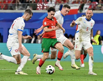 Hašek postavil před pokutovým územím bílou hradbu, píše portugalský deník