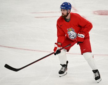 Hronek bude v NHL nadále hrát za Vancouver, Canucks se upsal na osm let