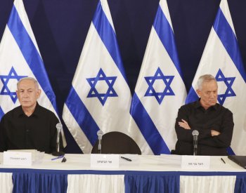 Netanjahu řeší po nocích politické spory, ne rukojmí, tvrdí Benny Ganc