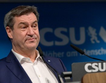 Bavorský premiér žádá zadržet odmítnuté azylanty, pokud představují hrozbu