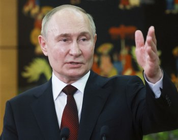 Putin: Rusko v reakci na debaty v NATO uvažuje o změně jaderné doktríny