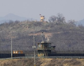 AP: Proč severokorejští vojáci bloudí na nejpřísněji střežené hranici?