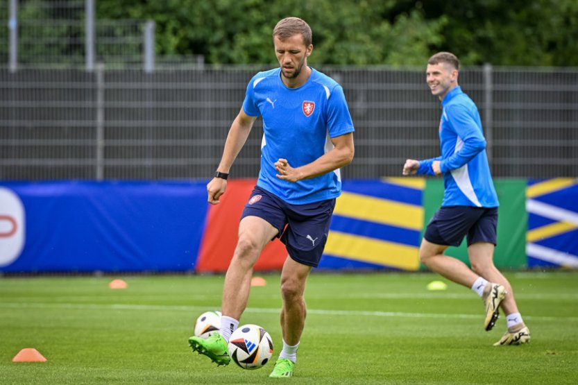 Fotbalisté si před Gruzínci zatrénovali, nechyběl kapitán Souček