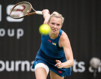 Siniaková v Berlíně kvůli dešti zápas nedohrála, Krejčíková vypadla v Birminghamu