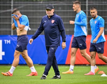 Hašek nabádá hráče k větší odvaze dopředu, naznačil změny v sestavě