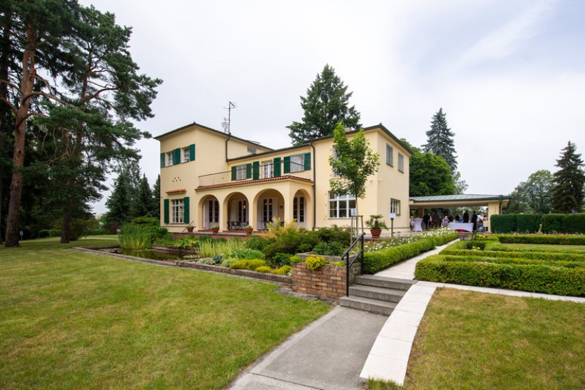 Výstava v Benešově vile v Sezimově Ústí představuje soukromí Hany Benešové