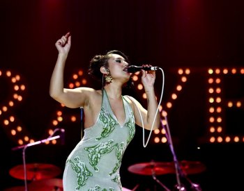 Na Metronome Prague vystoupila Raye, oceňovaná zpěvačka z letošních Brit Awards