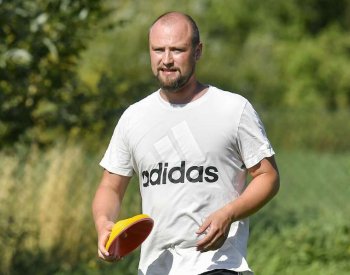 Tátovi během šampionátu do trénování nemluvím, řekl Hašek mladší po Gruzii