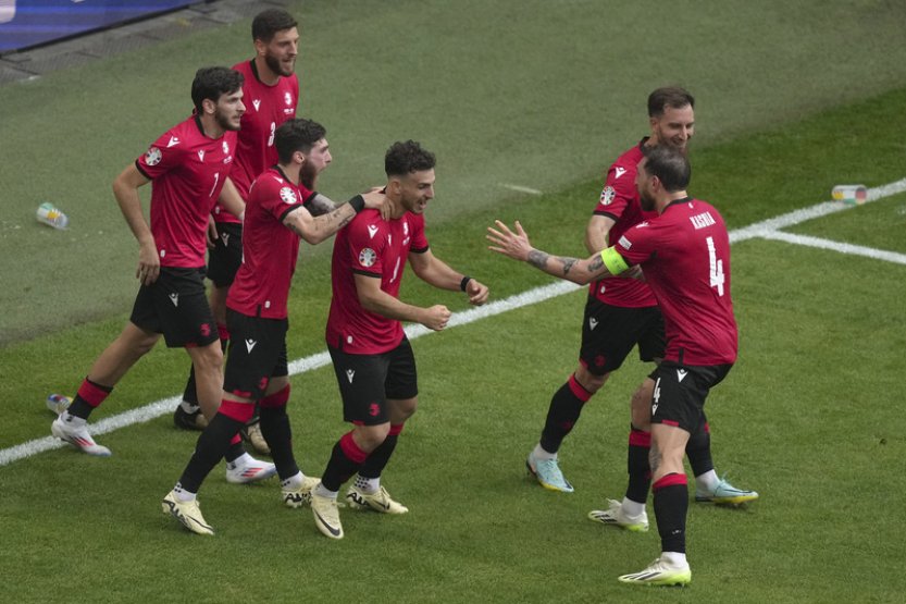 Gruzínci sní o první historické výhře a postupu, Portugalci mohou šetřit hvězdy