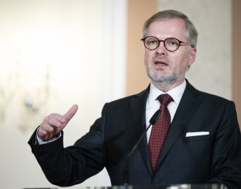 Fiala uvedl, že svůj výrok za neuctivý nepovažuje, byl naopak výrazem respektu