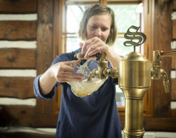 Kamenářský dům muzea v Turnově se na léto změní v hostinec, je součástí výstavy