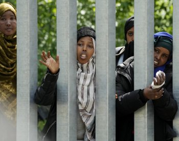 Von der Leyenová: Rusko a Bělorusko chtějí migrací destabilizovat EU