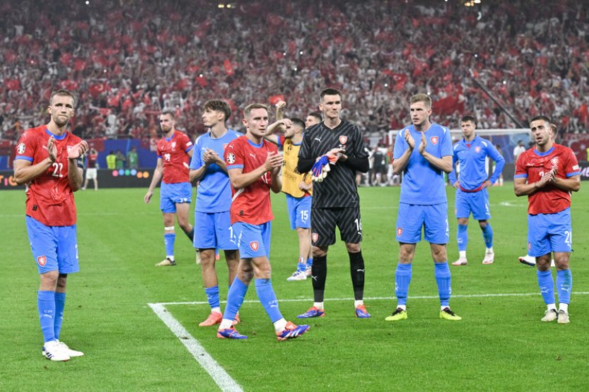 Gólman Kovář byl na střídání nachystaný, brzy se v zápase chytil