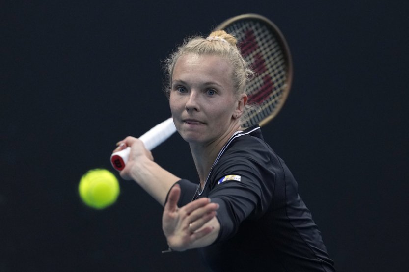Zraněná Siniaková odstoupila, Menšík vypadl, Kopřiva si zahraje Wimbledon