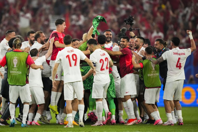 Češi se v zápase proti Turkům podle Sportschau potýkali s nepřízní osudu