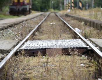 Pět lidí zemřelo na jihu Slovenska při srážce vlaku z ČR a autobusu