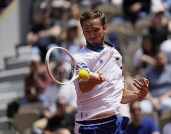 Na olympijských hrách v Paříži mohou startovat i tenisté Medvěděv či Azarenková