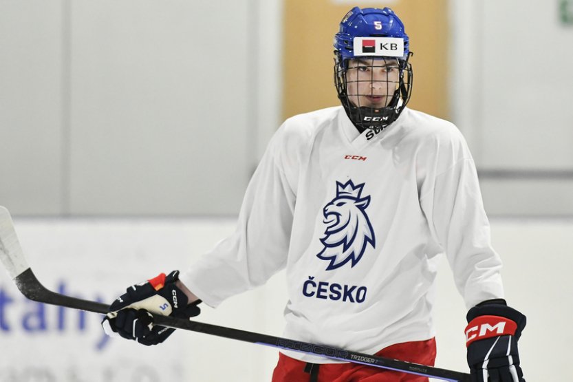 Favoritem draftu NHL je útočník Celebrini, z Čechů může být nejvýš Jiříček