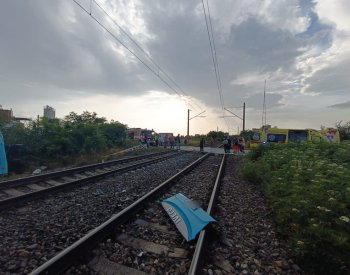 Vlak, který narazil na jihu SR do autobusu, jel po uzavřené koleji, řekl ministr