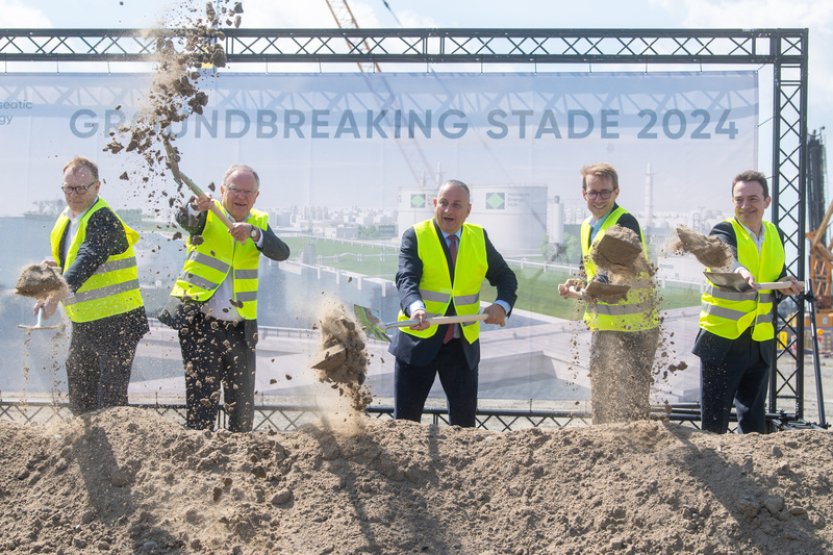 V Německu začala stavba terminálu na LNG, ČR v něm bude mít vlastní kapacity