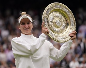 Vondroušová začne obhajobu ve Wimbledonu proti Bouzasové, Kopřivu čeká Djokovič