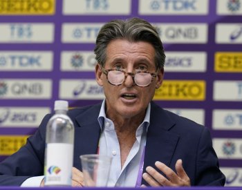 Světovou atletiku dál povede Coe, čekají ho poslední čtyři roky ve funkci