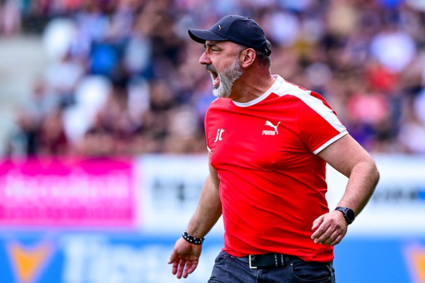 Trenér Slavie Trpišovský utrpěl při nehodě na kole zlomeninu klíční kosti