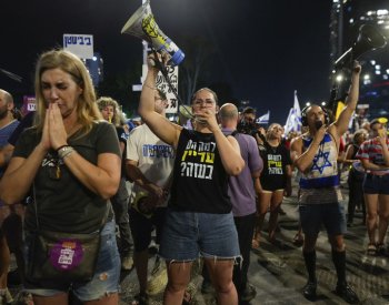 Desetitisíce lidí v Izraeli znovu vyšly do ulic na protest proti Netanjahuovi