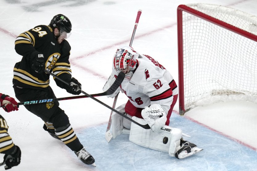 Boston v NHL vyměnil hokejového útočníka Lauka do Minnesoty
