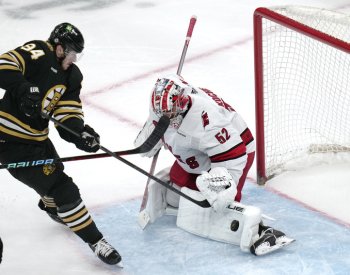 Boston v NHL vyměnil hokejového útočníka Lauka do Minnesoty