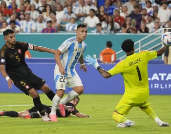 Fotbalisté Argentiny zakončili skupinu Copy América výhrou nad Peru