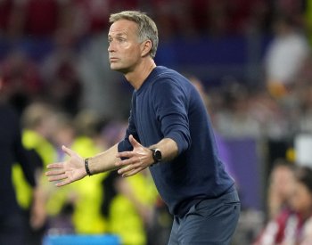 Video se využívá špatně, penalta byla absurdní, zlobil se dánský kouč Hjulmand