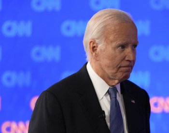 Biden se setkal s rodinou, ta ho podpořila v setrvání v kampani