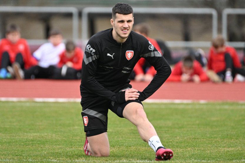 Fotbalista David Jurásek stráví na hostování v Hoffenheimu i následující sezonu