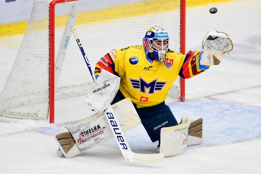 Patera se v NHL přesouvá do Vancouveru, Nosek míří na Floridu, Frk se upsal Calgary