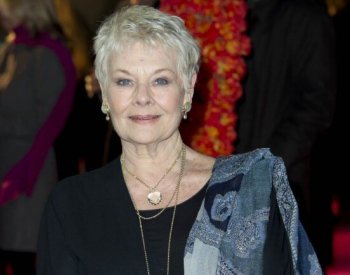 Herečky Denchová a Phillipsová budou prvními členkami pánského klubu v Londýně