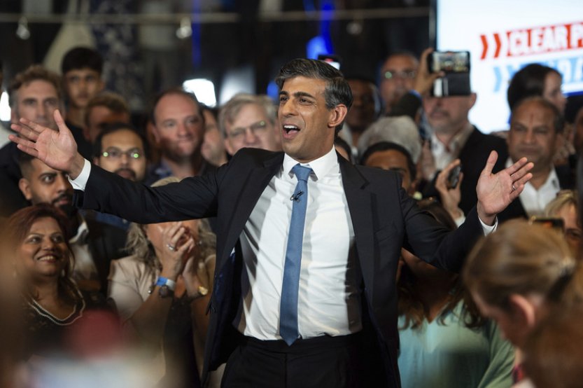 V Británii vrcholí předvolební kampaň, Sunak se snaží odvrátit debakl