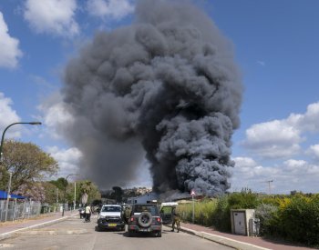 Na sever Izraele zamířilo z Libanonu nejméně 100 raket, uvedla izraelská armáda