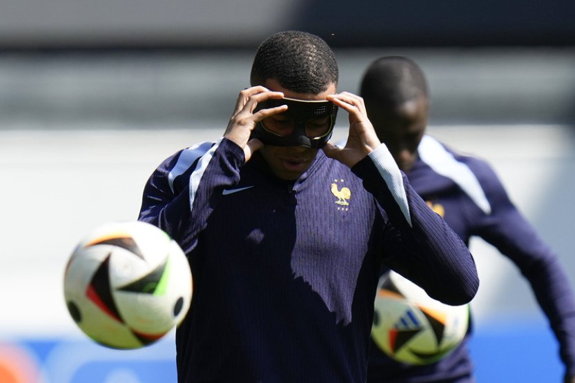 Mbappé proti idolu Ronaldovi, jedna ze superstar pojede po čtvrtfinále domů