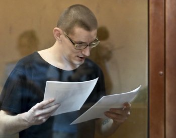 Ruský soud poslal na 12,5 roku do vězení Američana za obchodování s drogami