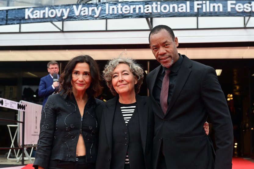 Karlovarský festival uvedl poslední dva soutěžní filmy, Banzo a Zákoutí lásky