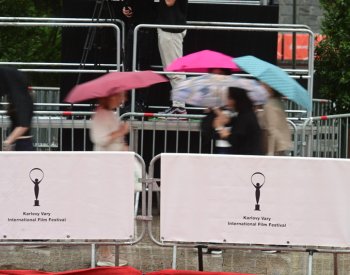 Druhý festivalový víkend v K.Varech ubylo návštěvníků v hostelu i ve stanech