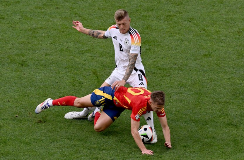 Vyřazení z Eura teď všechno převažuje, řekl Kroos po posledním zápasu kariéry