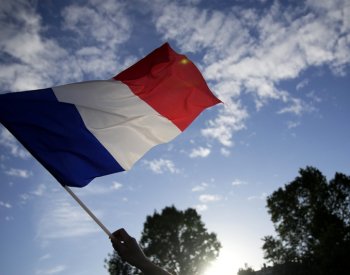 Francii podle odborníků čekají po volbách složitá vyjednávání o vládě